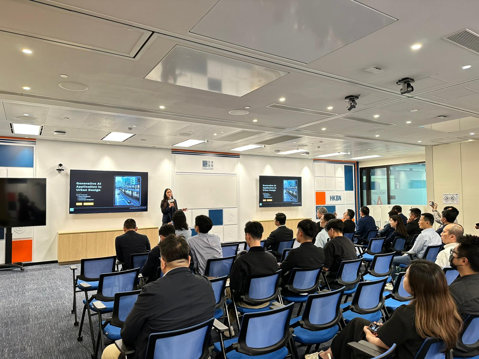 Anne Zhang presenting on Generative AI Application in Urban Design